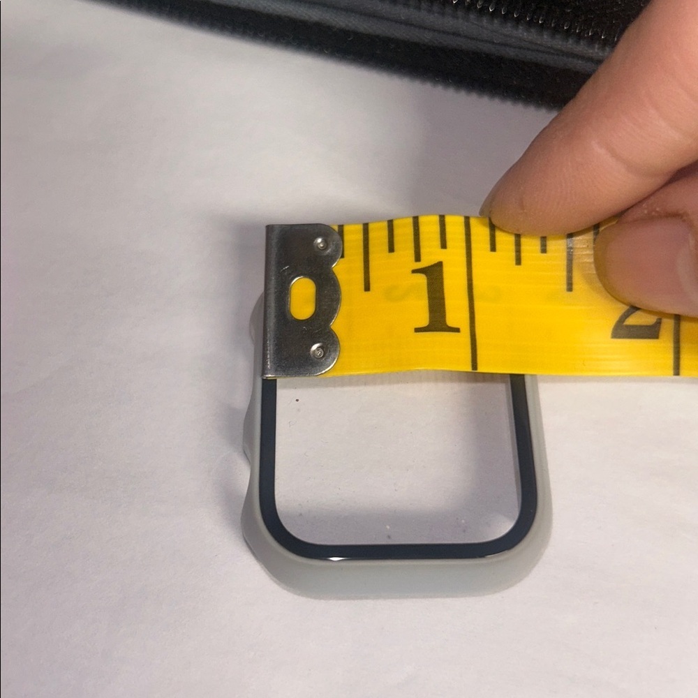 Case with Apple Watch straps and Face guards - Picture 11 of 12